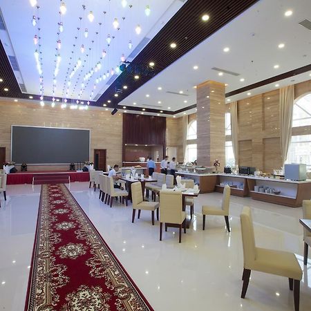 Khanh Linh Hotel Pleiku Zewnętrze zdjęcie
